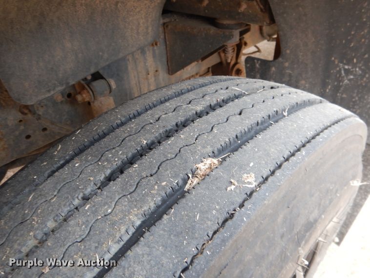 image for item DG5857 2006 Blue Bird Vision CV2807S school bus