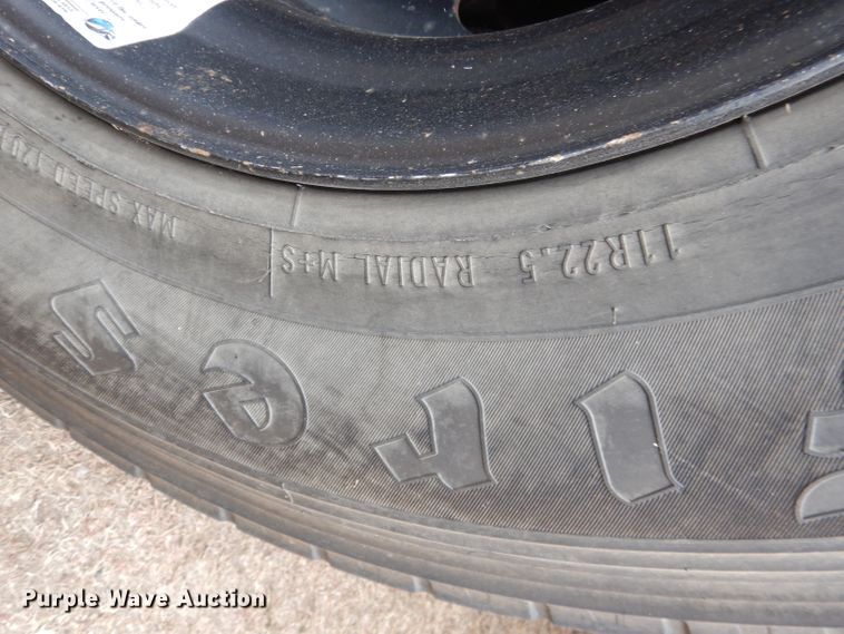 image for item DG5857 2006 Blue Bird Vision CV2807S school bus