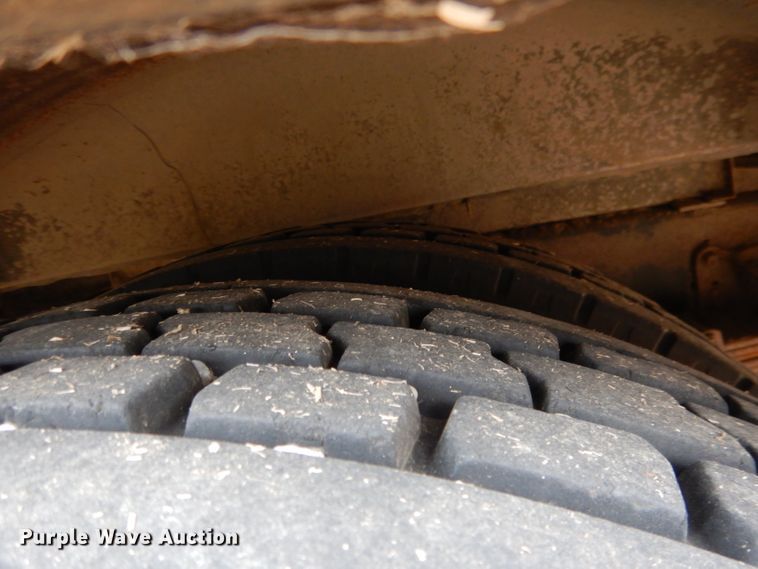 image for item DG5857 2006 Blue Bird Vision CV2807S school bus