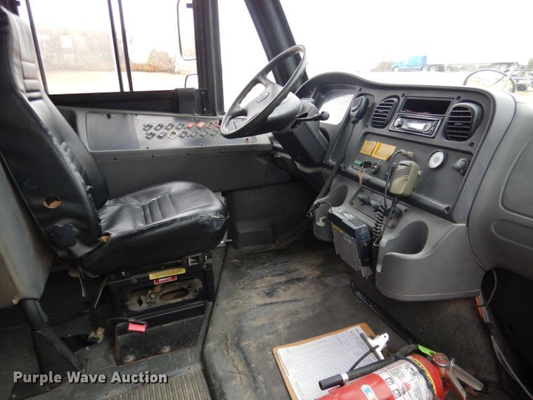 image for item DG5858 2008 Freightliner Thomas 310TS school bus