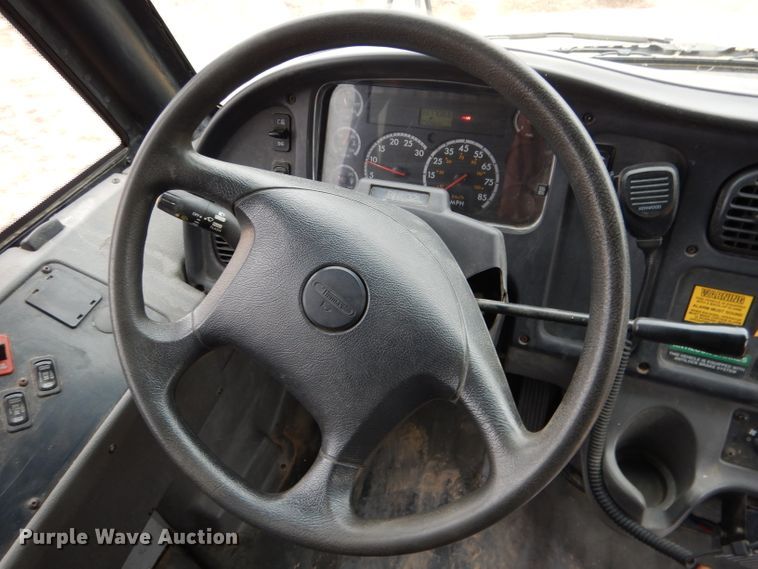 image for item DG5858 2008 Freightliner Thomas 310TS school bus