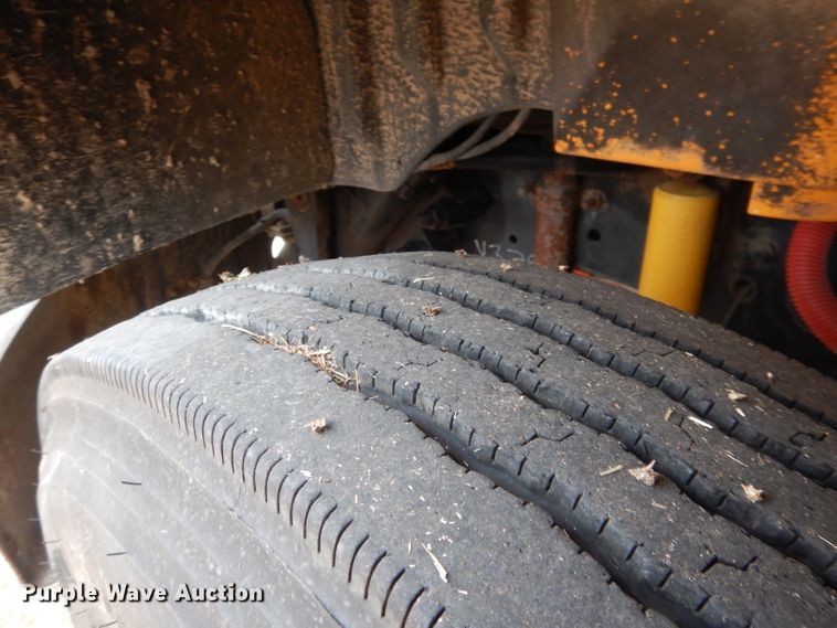 image for item DG5858 2008 Freightliner Thomas 310TS school bus