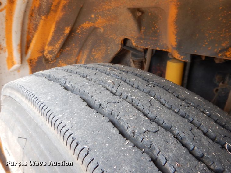 image for item DG5858 2008 Freightliner Thomas 310TS school bus