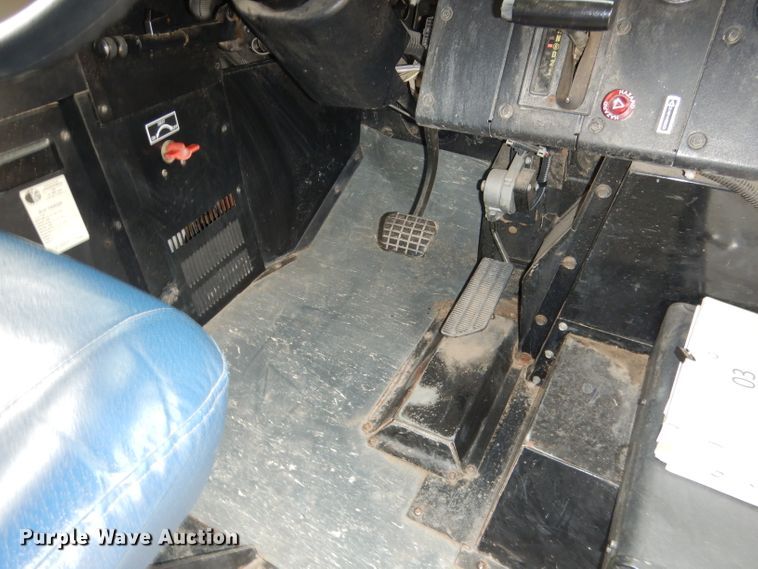 image for item DG5859 2002 GMC Blue Bird CV200G school bus