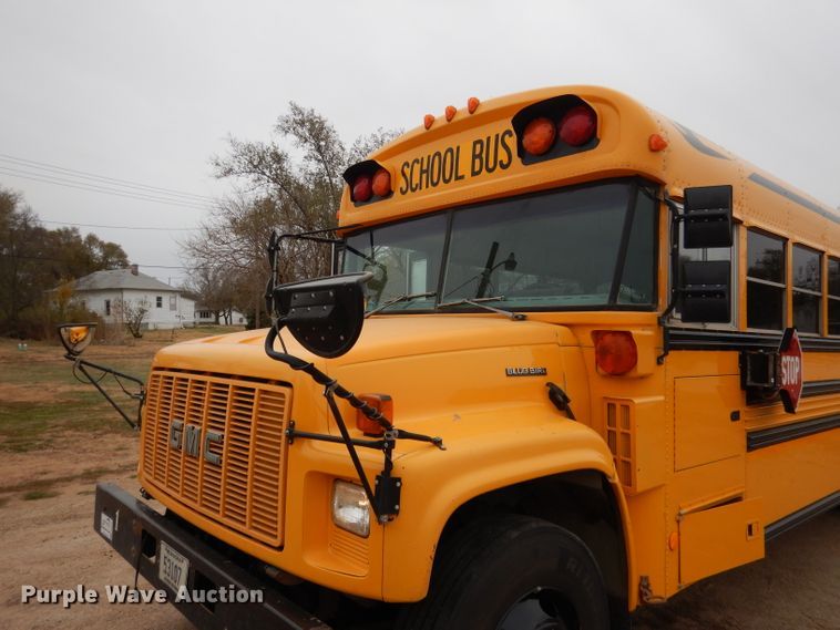 image for item DG5859 2002 GMC Blue Bird CV200G school bus