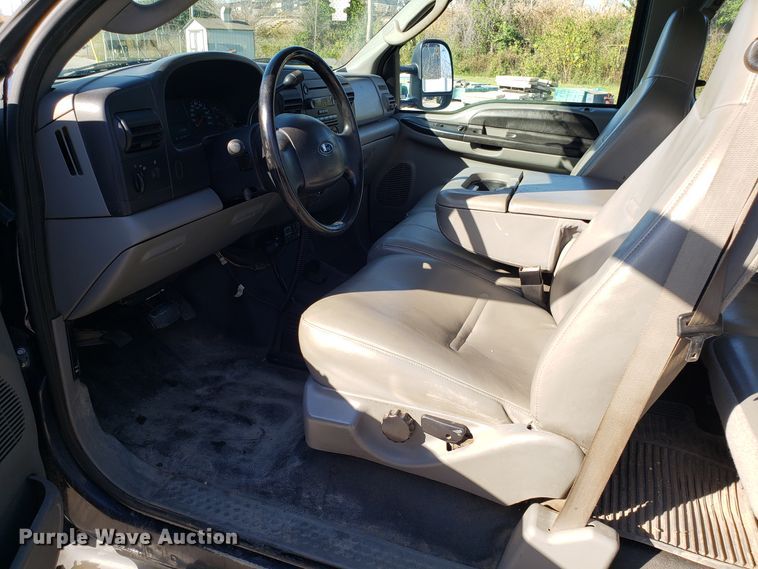 image for item DG8771 2005 Ford F250 Super Duty SuperCab utility bed pickup truck