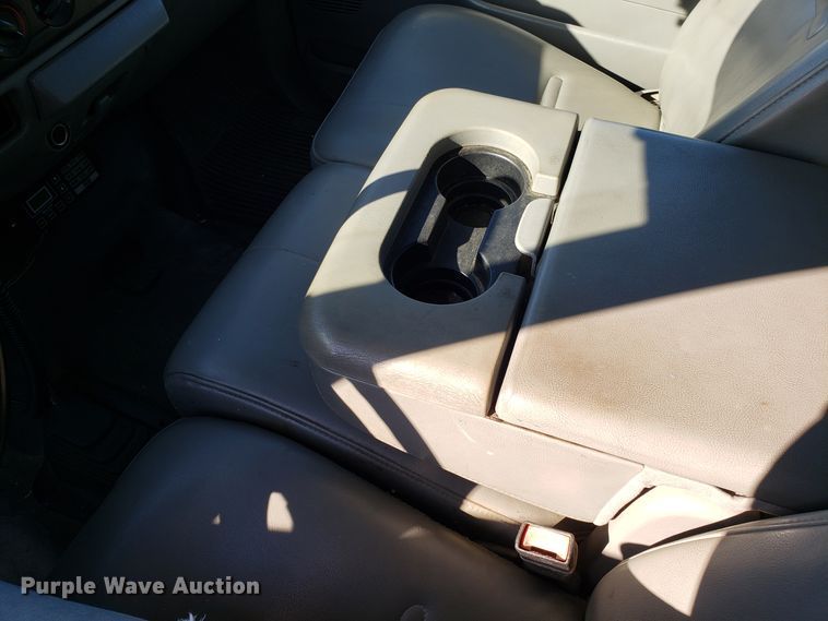 image for item DG8771 2005 Ford F250 Super Duty SuperCab utility bed pickup truck