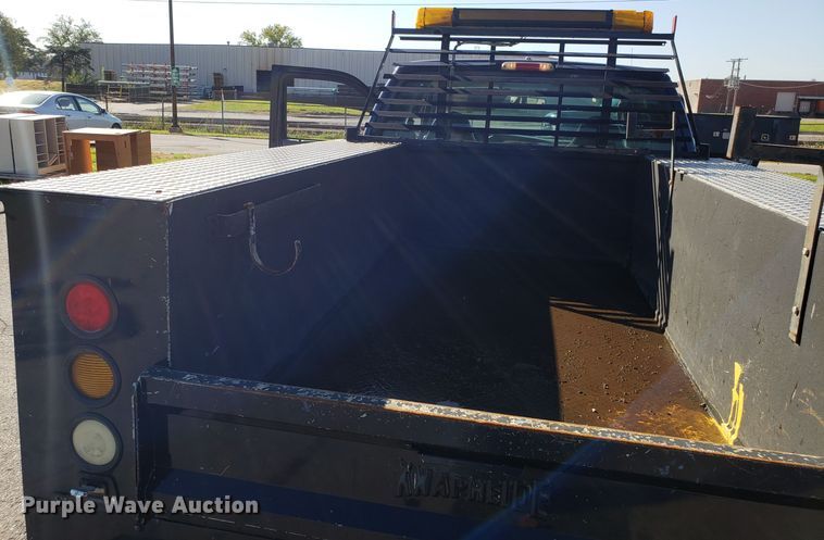 image for item DG8771 2005 Ford F250 Super Duty SuperCab utility bed pickup truck