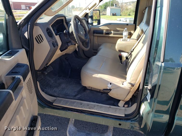 image for item DG8773 2008 Ford F250 Super Duty pickup truck