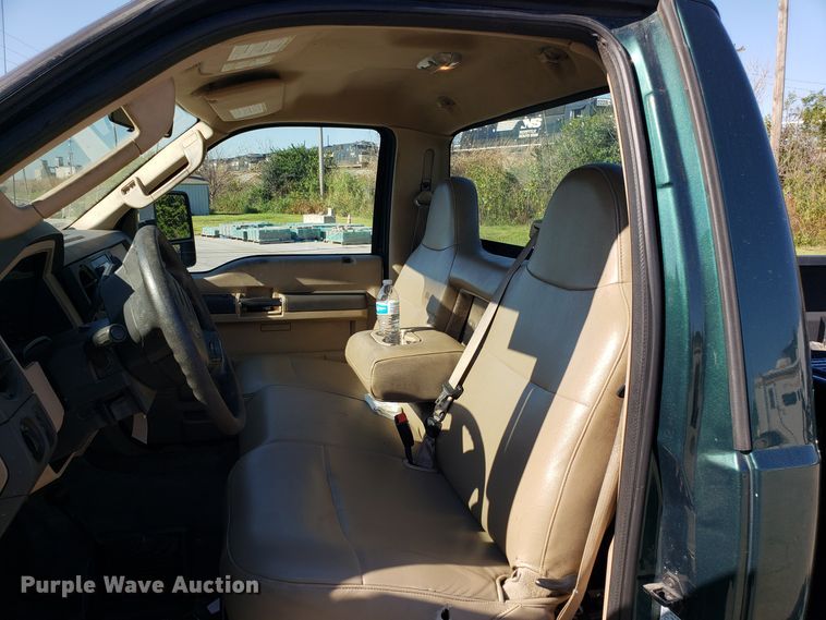 image for item DG8773 2008 Ford F250 Super Duty pickup truck