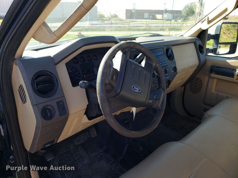 image for item DG8773 2008 Ford F250 Super Duty pickup truck