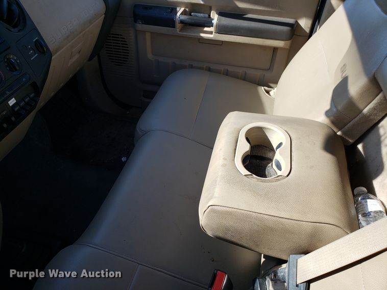 image for item DG8773 2008 Ford F250 Super Duty pickup truck