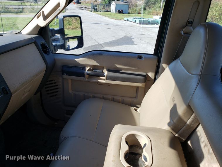 image for item DG8773 2008 Ford F250 Super Duty pickup truck