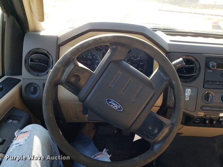 image for item DG8773 2008 Ford F250 Super Duty pickup truck