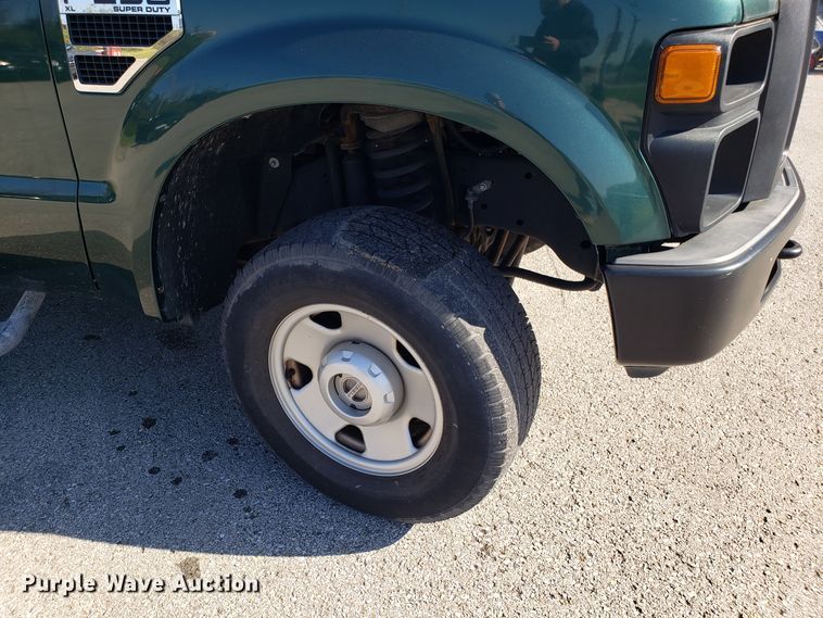 image for item DG8773 2008 Ford F250 Super Duty pickup truck