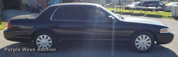 image for item DG8774 2008 Ford Crown Victoria Police Interceptor