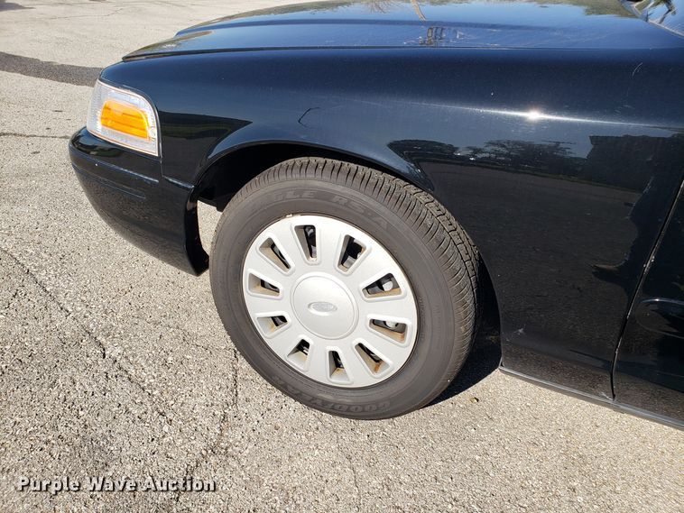 image for item DG8774 2008 Ford Crown Victoria Police Interceptor