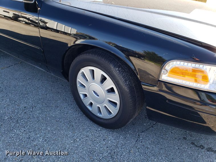 image for item DG8774 2008 Ford Crown Victoria Police Interceptor