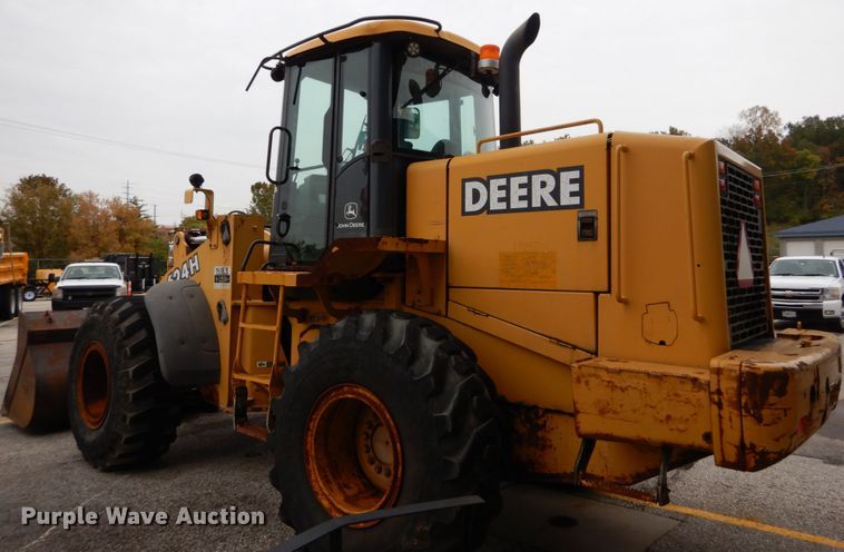 image for item DH2189 2003 John Deere 624H wheel loader