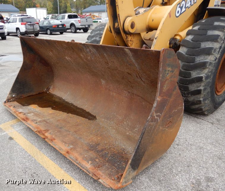 image for item DH2189 2003 John Deere 624H wheel loader