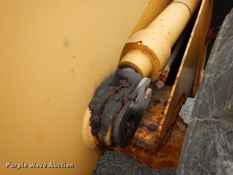 image for item DH2189 2003 John Deere 624H wheel loader