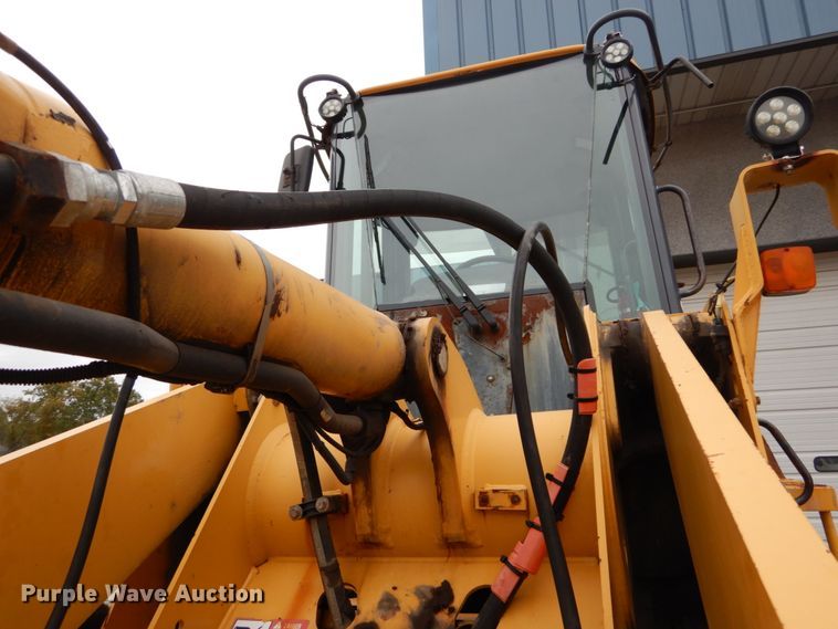 image for item DH2189 2003 John Deere 624H wheel loader