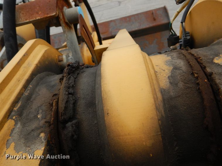 image for item DH2189 2003 John Deere 624H wheel loader