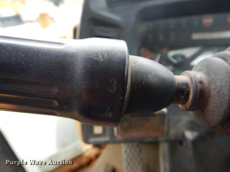 image for item DH2189 2003 John Deere 624H wheel loader