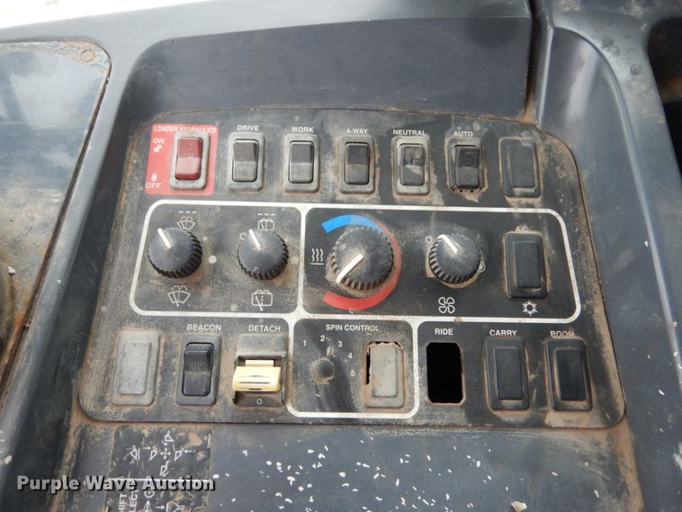 image for item DH2189 2003 John Deere 624H wheel loader