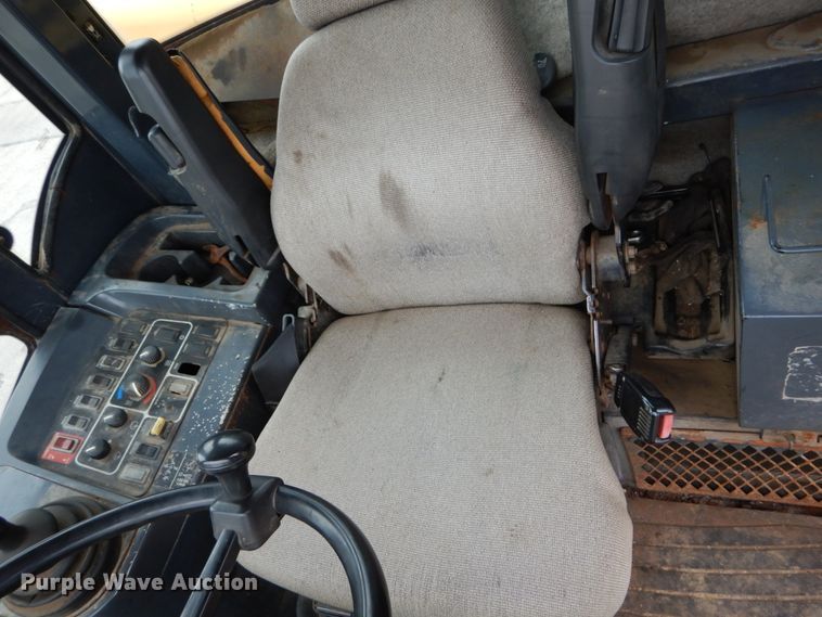 image for item DH2189 2003 John Deere 624H wheel loader