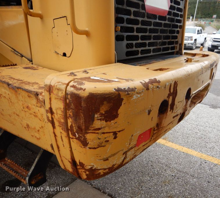 image for item DH2189 2003 John Deere 624H wheel loader