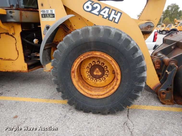 image for item DH2189 2003 John Deere 624H wheel loader