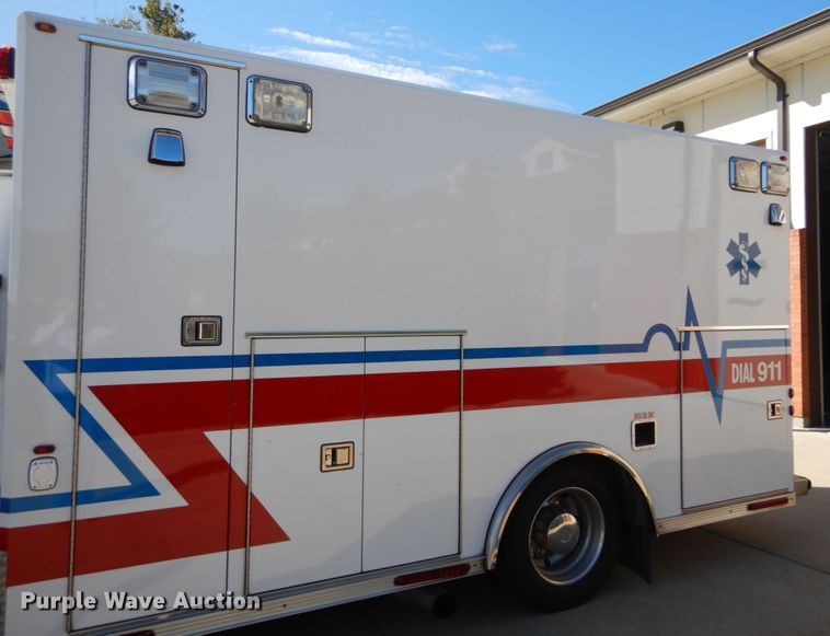 image for item DH2211 2009 Chevrolet C4500 ambulance