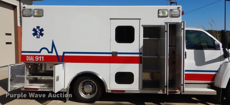image for item DH2211 2009 Chevrolet C4500 ambulance