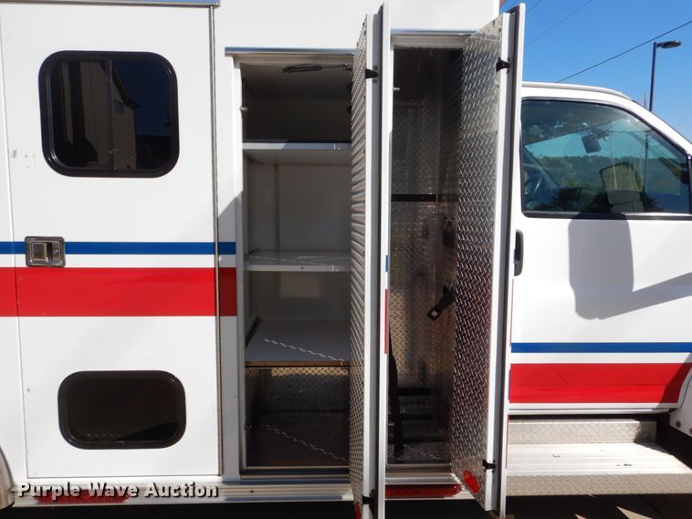 image for item DH2211 2009 Chevrolet C4500 ambulance