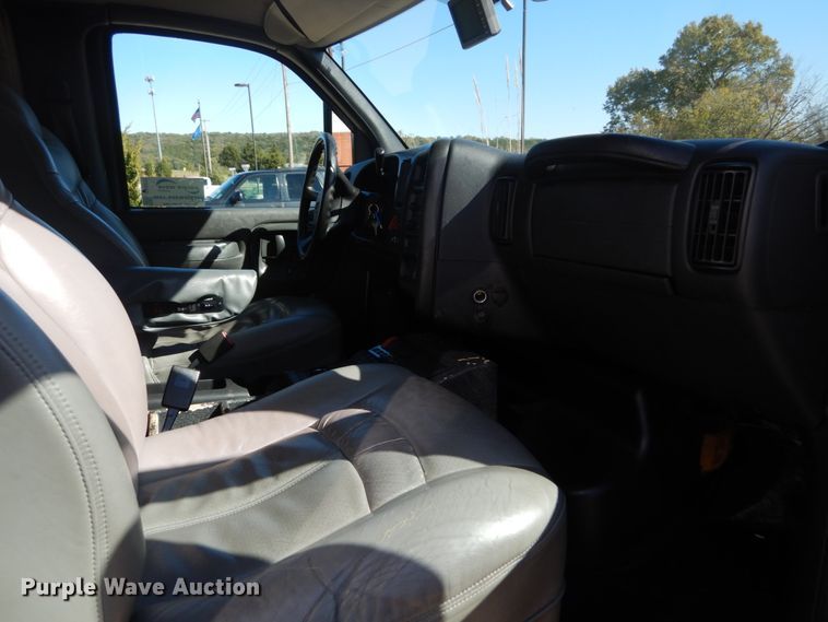 image for item DH2211 2009 Chevrolet C4500 ambulance