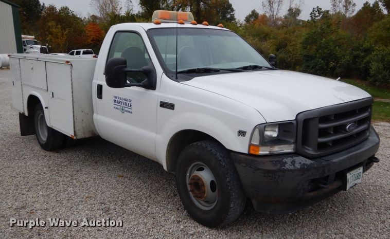 image for item DH2214 2002 Ford F350 Super Duty XL utility bed pickup truck