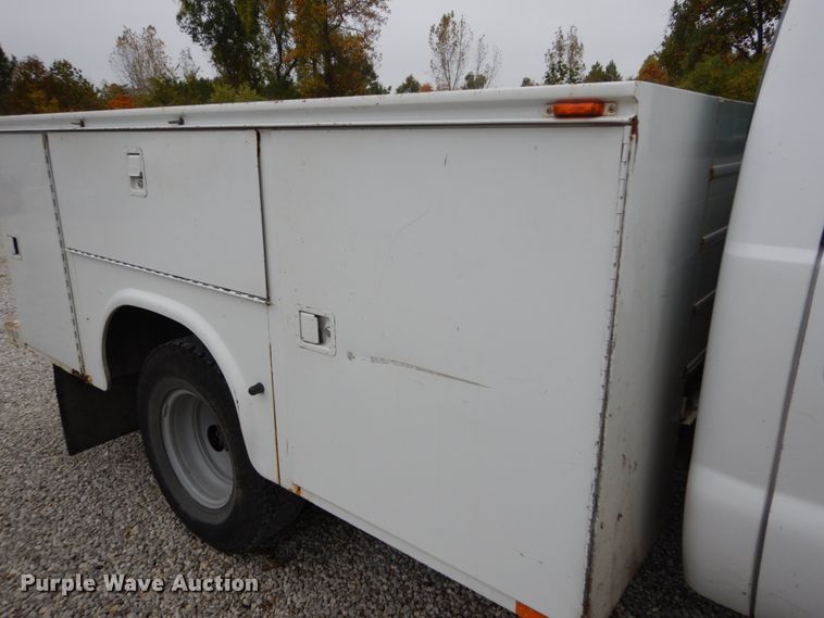 image for item DH2214 2002 Ford F350 Super Duty XL utility bed pickup truck