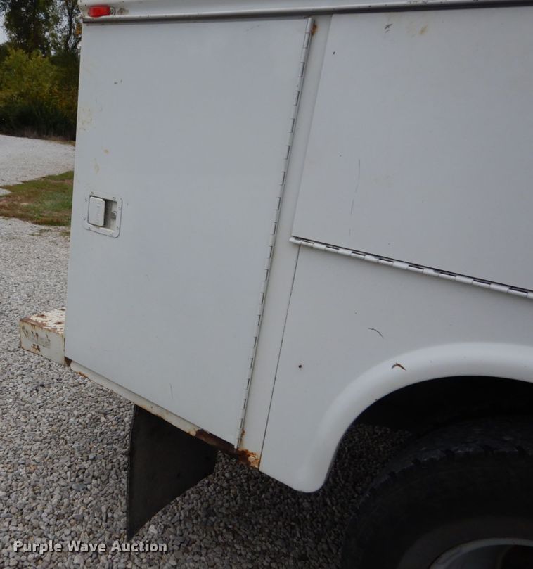 image for item DH2214 2002 Ford F350 Super Duty XL utility bed pickup truck