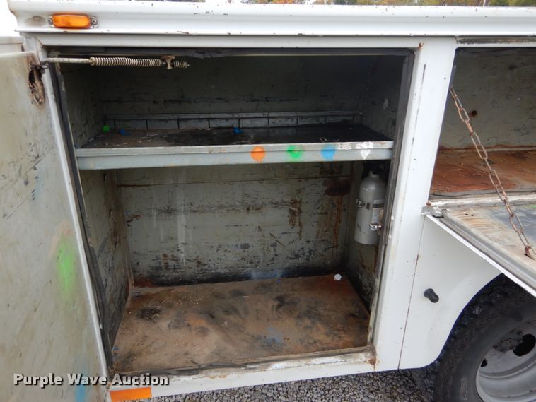 image for item DH2214 2002 Ford F350 Super Duty XL utility bed pickup truck