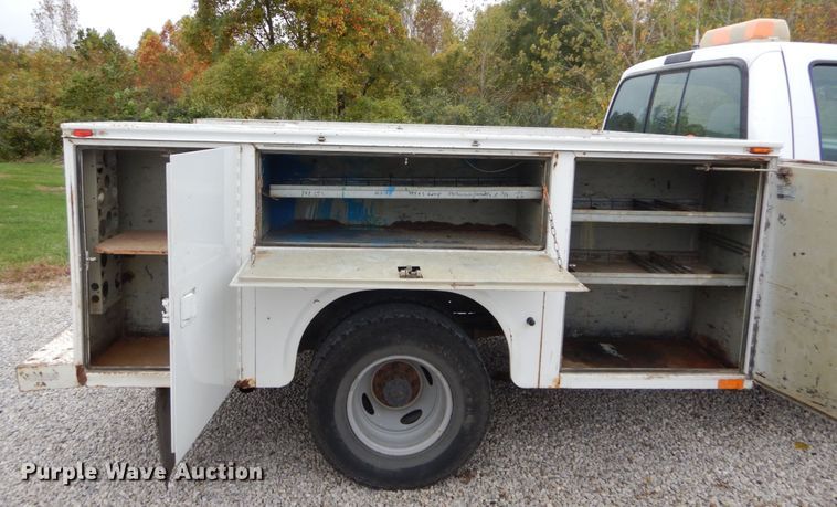 image for item DH2214 2002 Ford F350 Super Duty XL utility bed pickup truck