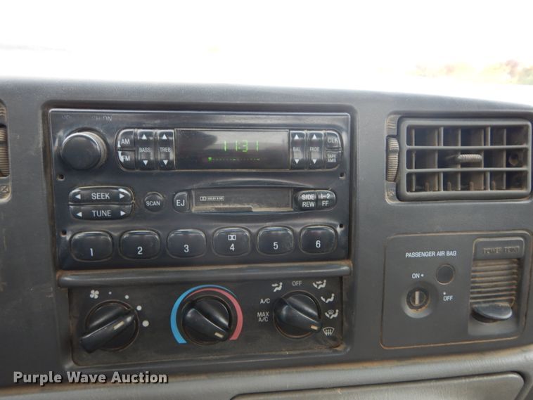 image for item DH2214 2002 Ford F350 Super Duty XL utility bed pickup truck