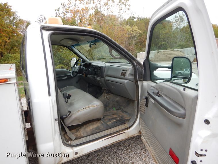 image for item DH2214 2002 Ford F350 Super Duty XL utility bed pickup truck