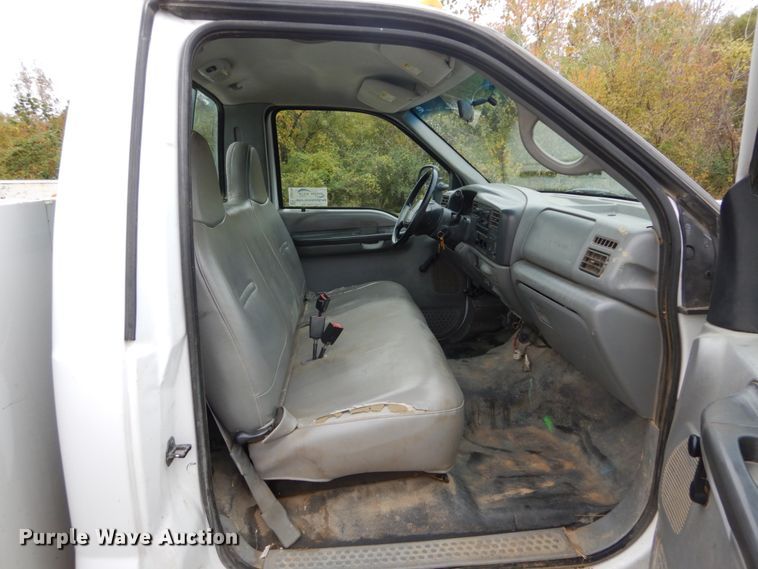 image for item DH2214 2002 Ford F350 Super Duty XL utility bed pickup truck