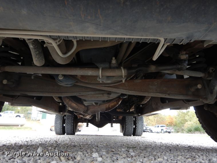 image for item DH2214 2002 Ford F350 Super Duty XL utility bed pickup truck