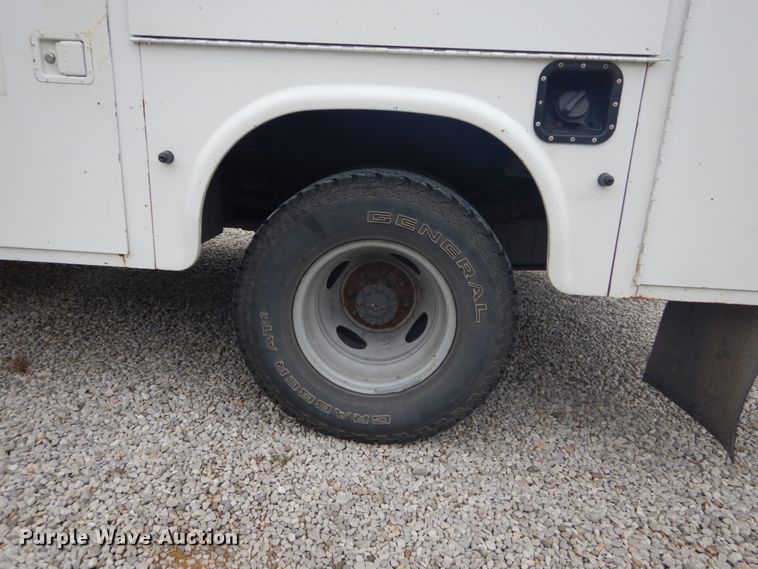 image for item DH2214 2002 Ford F350 Super Duty XL utility bed pickup truck