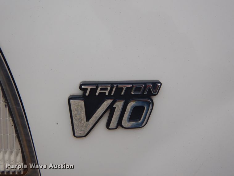 image for item DH2214 2002 Ford F350 Super Duty XL utility bed pickup truck