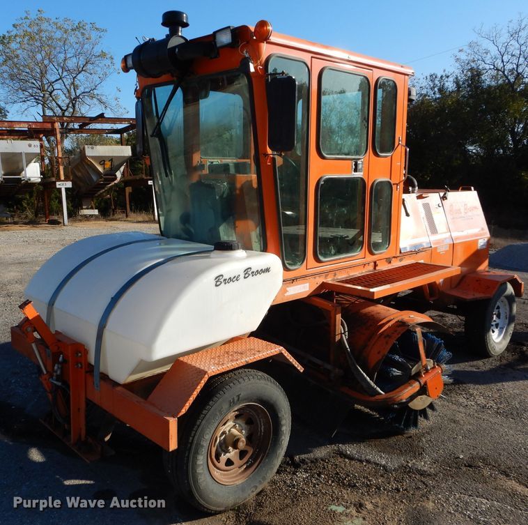 image for item DH2629 2013 Broce RCT-350 broom