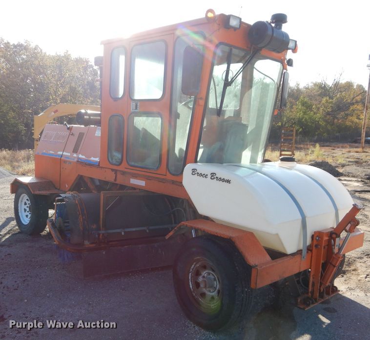 image for item DH2629 2013 Broce RCT-350 broom