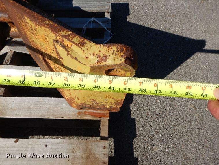 Dozer draw bar in Leavenworth, KS | Item DH2632 sold | Purple Wave